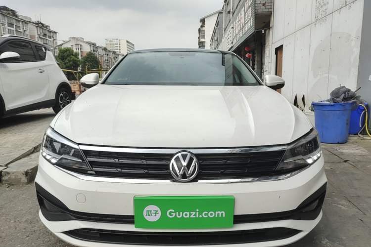 Used Volkswagen Lamando 2021 230TSI DSG Fashion Edition Front