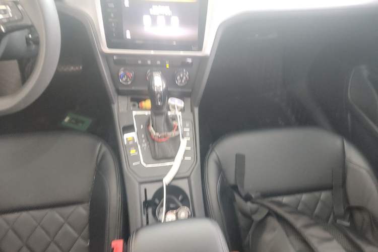 Used Volkswagen Lamando 2021 230TSI DSG Fashion Edition Gear Lever