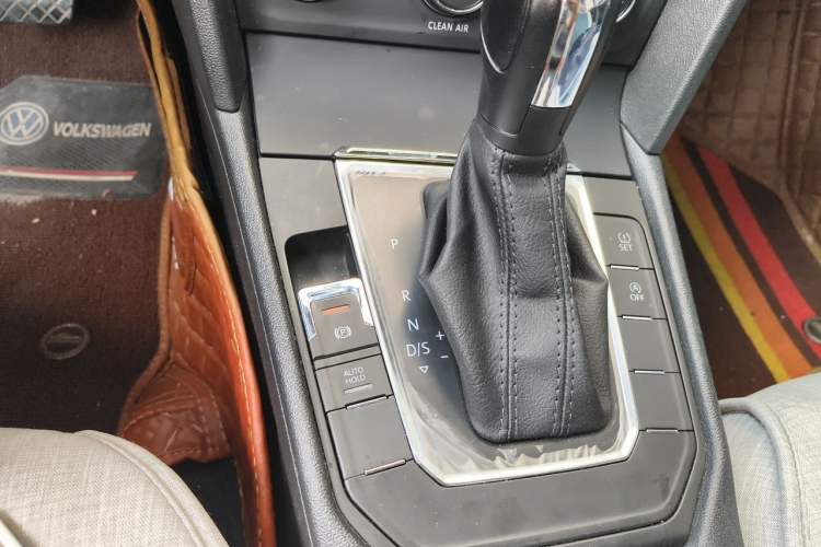 Used Volkswagen Lamando 2021 230TSI DSG Fashion Edition Gear Lever