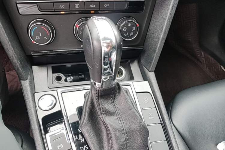 Used Volkswagen Lamando 2021 Revised Version 280TSI DSG Comfort Edition Gear Lever