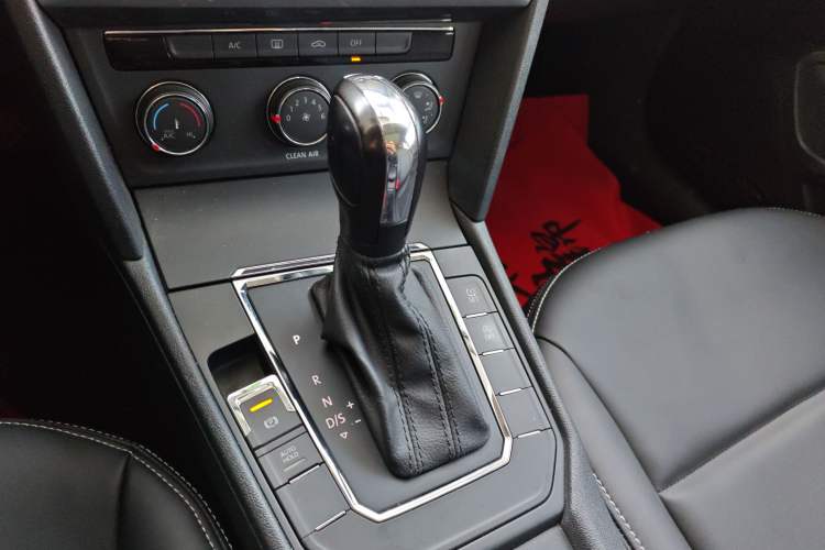 Used Volkswagen Lamando 2021 230TSI DSG Fashion Edition Gear Lever