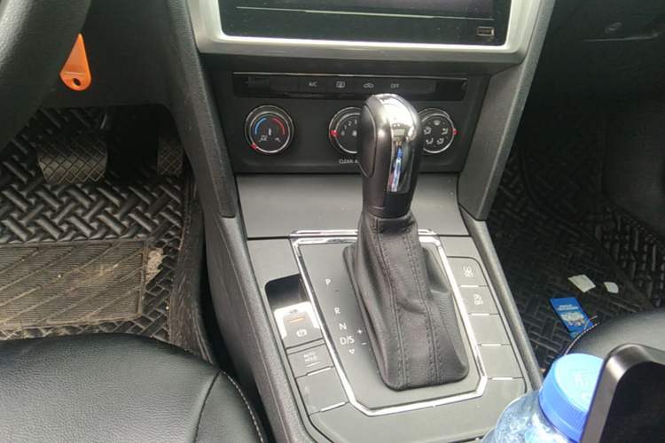 Used Volkswagen Lamando 2021 230TSI DSG Fashion Edition Gear Lever