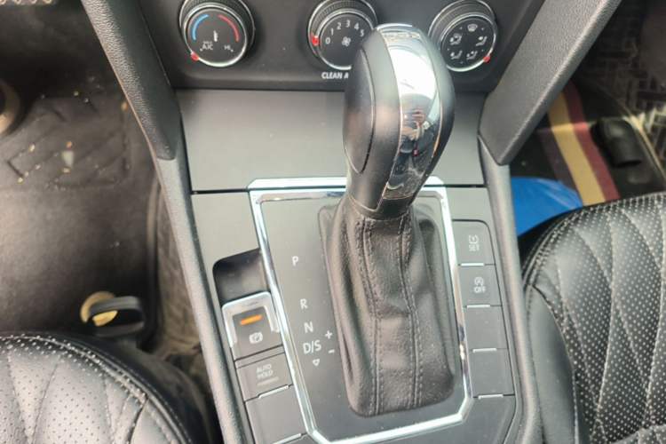 Used Volkswagen Lamando 2021 230TSI DSG Fashion Edition Gear Lever