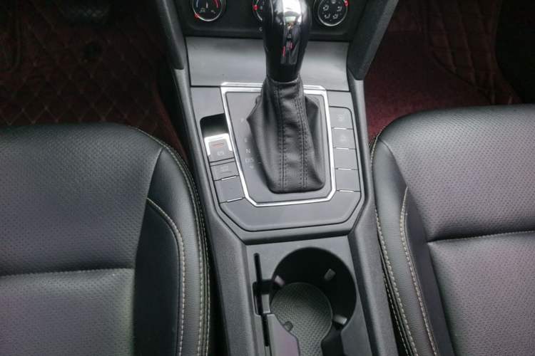 Used Volkswagen Lamando 2021 230TSI DSG Fashion Edition Gear Lever