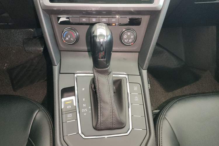 Used Volkswagen Lamando 2021 230TSI DSG Fashion Edition Gear Lever