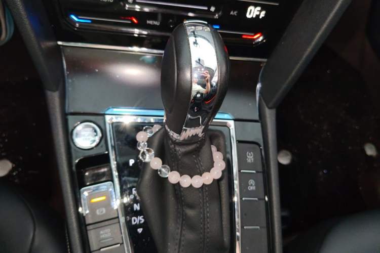 Used Volkswagen Lamando 2021 280TSI DSG Comfort Edition Gear Lever