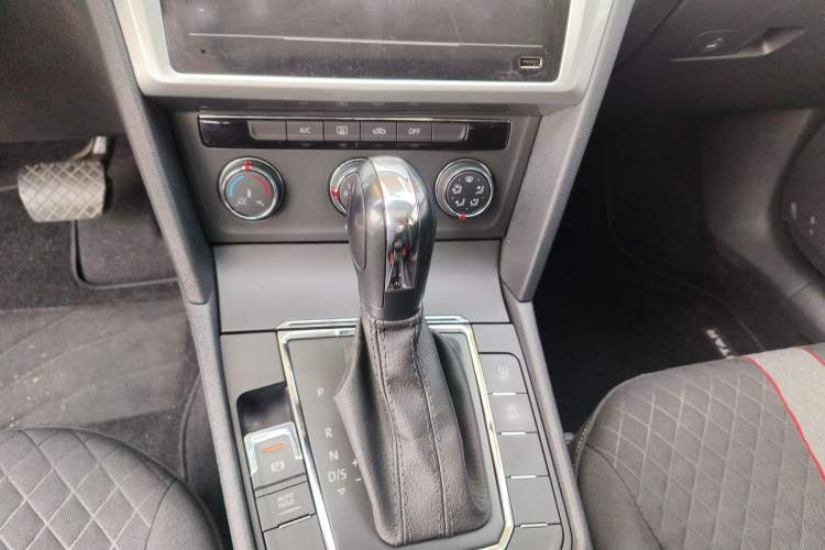 Used Volkswagen Lamando 2021 230TSI DSG Fashion Edition Gear Lever