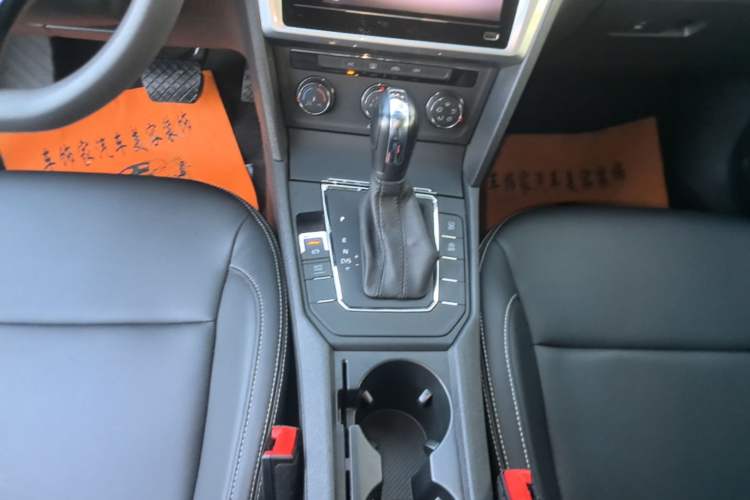 Used Volkswagen Lamando 2021 230TSI DSG Fashion Edition Gear Lever