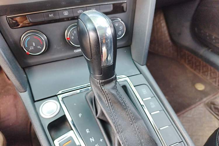 Used Volkswagen Lamando 2021 230TSI DSG Fashion Edition Gear Lever