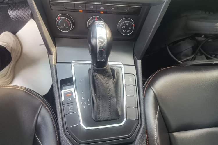 Used Volkswagen Lamando 2021 230TSI DSG Fashion Edition Gear Lever