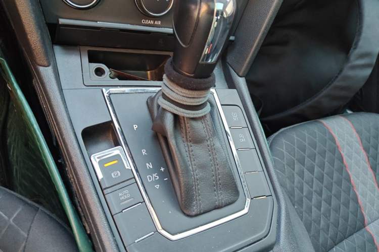 Used Volkswagen Lamando 2021 230TSI DSG Fashion Edition Gear Lever