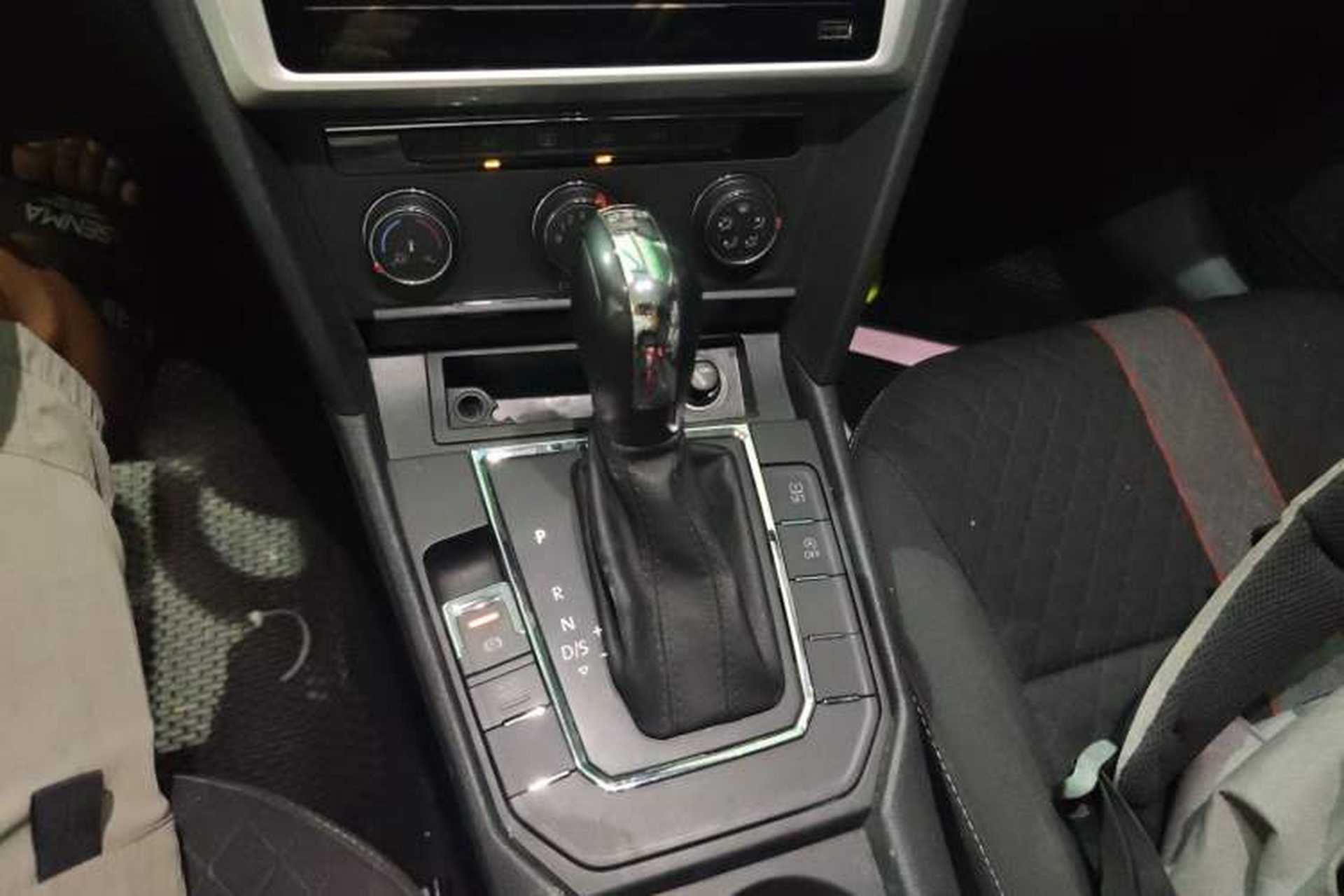 Used Volkswagen Lamando 2021 230TSI DSG Fashion Edition Gear Lever