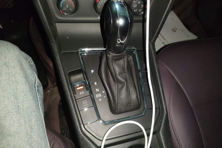 Used Volkswagen Lamando 2021 230TSI DSG Fashion Edition Gear Lever