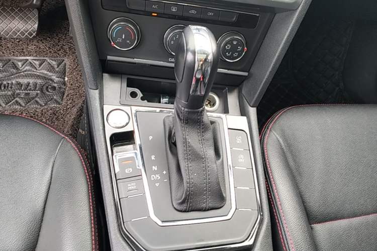 Used Volkswagen Lamando 2021 230TSI DSG Fashion Edition Gear Lever
