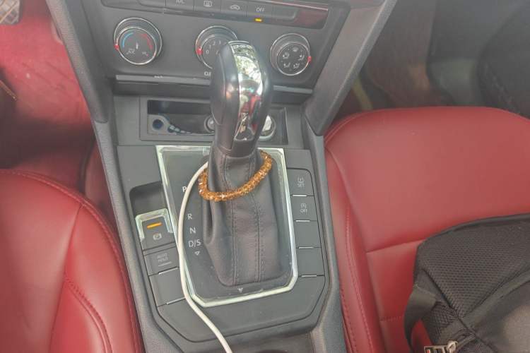 Used Volkswagen Lamando 2021 230TSI DSG Fashion Edition Gear Lever