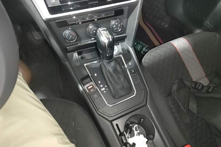 Used Volkswagen Lamando 2021 230TSI DSG Fashion Edition Gear Lever