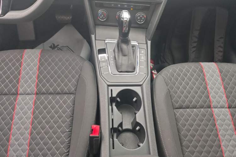 Used Volkswagen Lamando 2021 230TSI DSG Fashion Edition Gear Lever