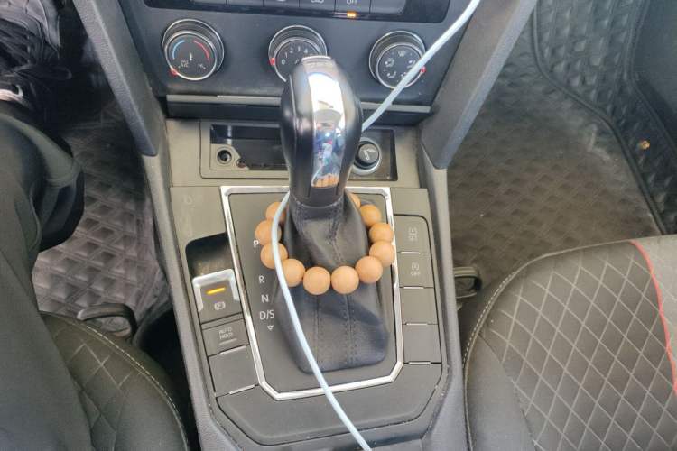 Used Volkswagen Lamando 2021 230TSI DSG Fashion Edition Gear Lever