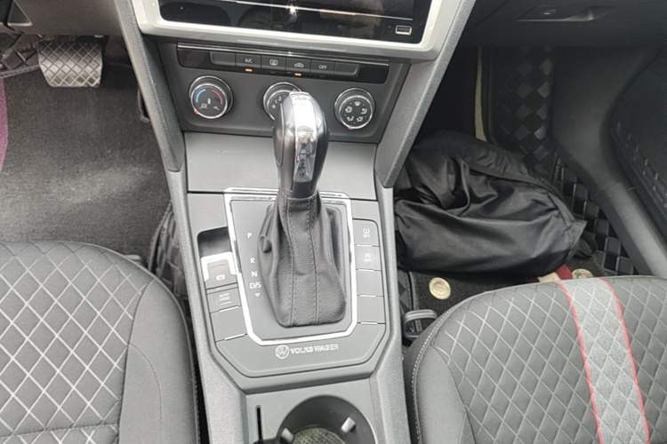 Used Volkswagen Lamando 2021 230TSI DSG Fashion Edition Gear Lever