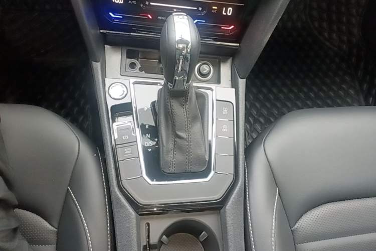 Used Volkswagen Lamando 2021 Revised Version 280TSI DSG Comfort Edition Gear Lever