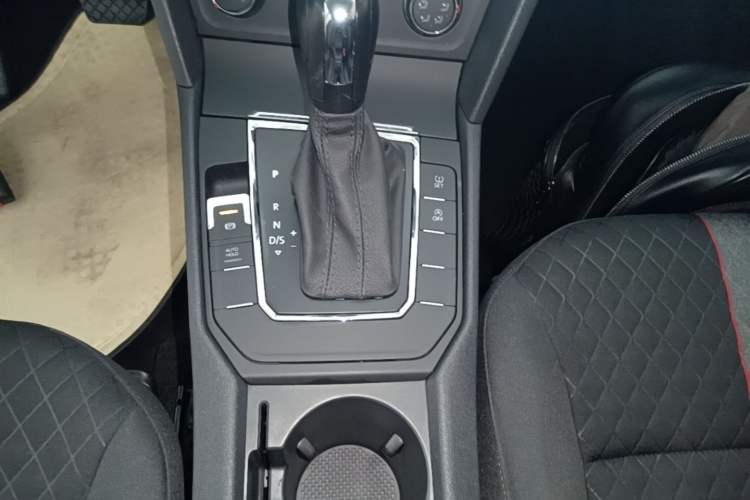 Used Volkswagen Lamando 2021 230TSI DSG Fashion Edition Gear Lever