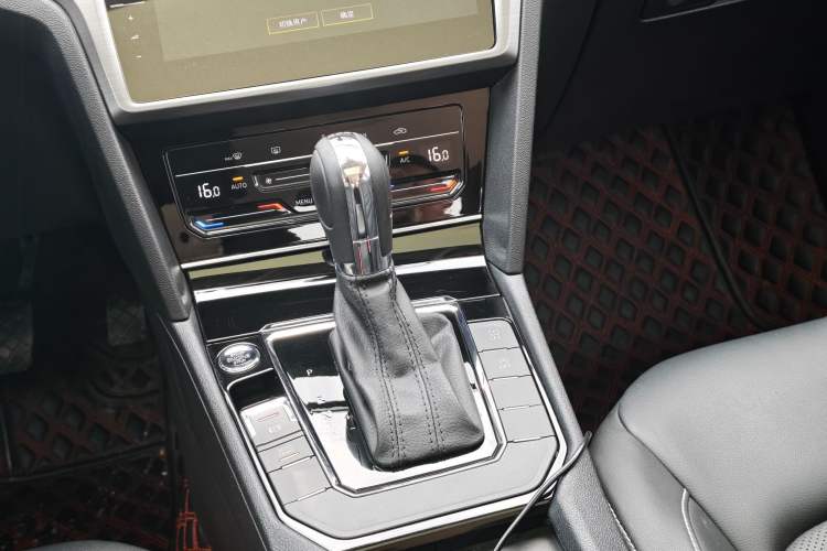Used Volkswagen Lamando 2021 Revised Version 280TSI DSG Comfort Edition Gear Lever