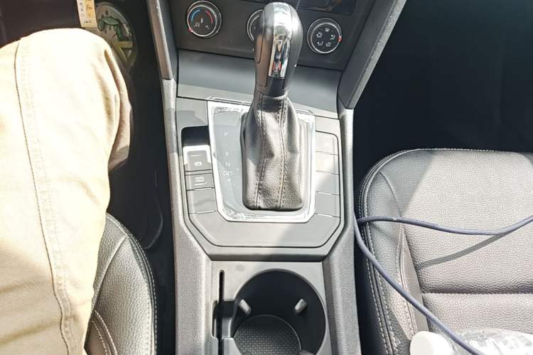 Used Volkswagen Lamando 2021 230TSI DSG Fashion Edition Gear Lever