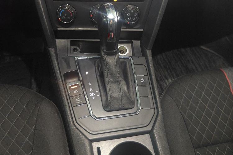 Used Volkswagen Lamando 2021 230TSI DSG Fashion Edition Gear Lever