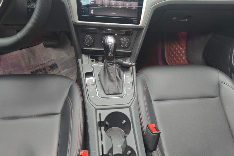 Used Volkswagen Lamando 2021 230TSI DSG Fashion Edition Gear Lever