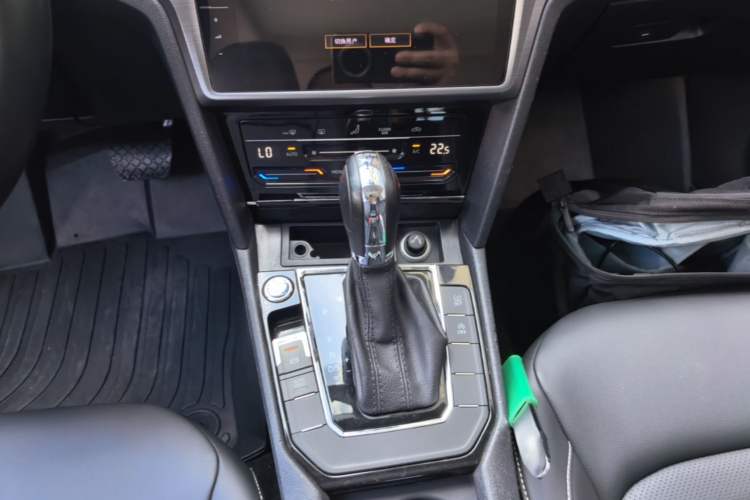 Used Volkswagen Lamando 2021 Revised Version 280TSI DSG Comfort Edition Gear Lever
