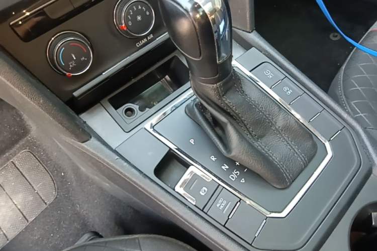 Used Volkswagen Lamando 2021 230TSI DSG Fashion Edition Gear Lever