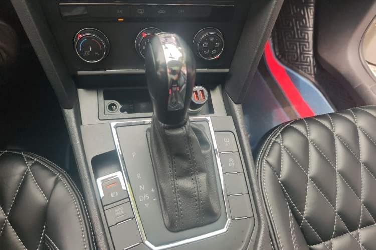 Used Volkswagen Lamando 2021 230TSI DSG Fashion Edition Gear Lever