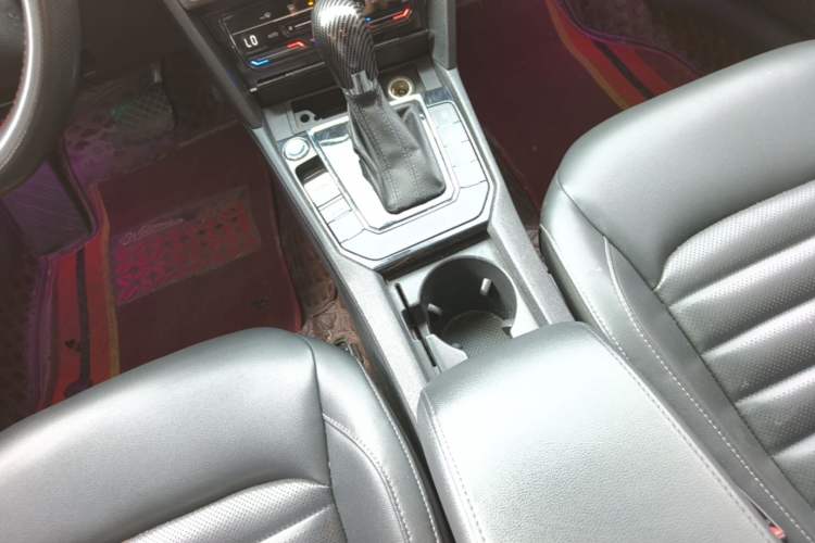 Used Volkswagen Lamando 2021 Revised Version 280TSI DSG Comfort Edition Gear Lever