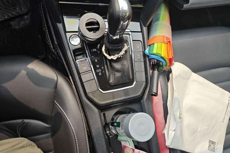 Used Volkswagen Lamando 2021 280TSI DSG Comfort Edition Gear Lever