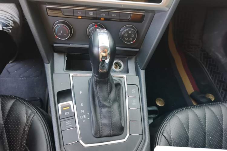 Used Volkswagen Lamando 2021 230TSI DSG Fashion Edition Gear Lever