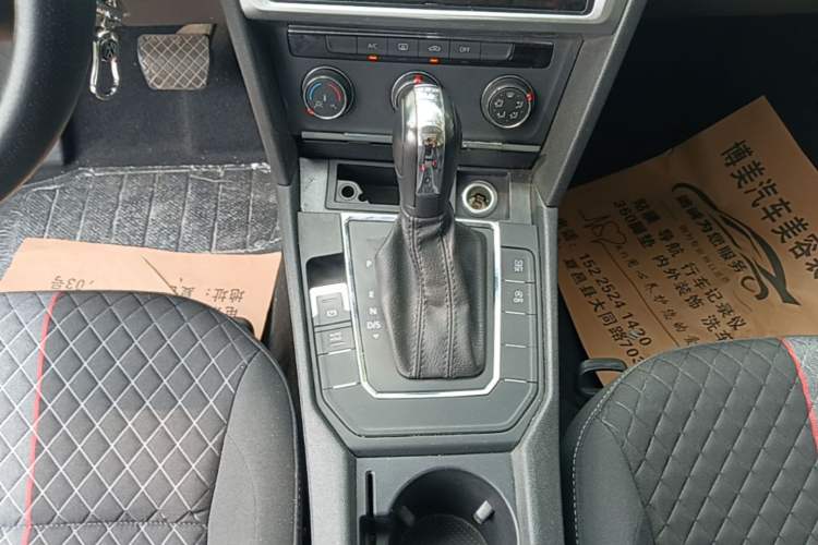 Used Volkswagen Lamando 2021 230TSI DSG Fashion Edition Gear Lever