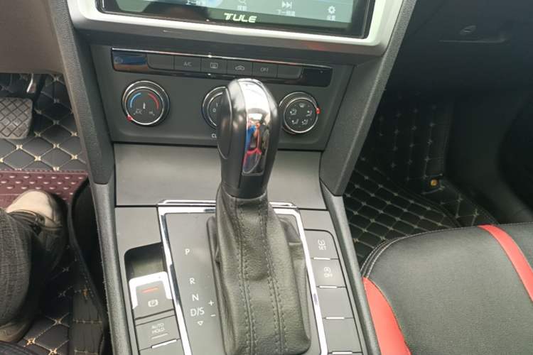 Used Volkswagen Lamando 2021 230TSI DSG Fashion Edition Gear Lever