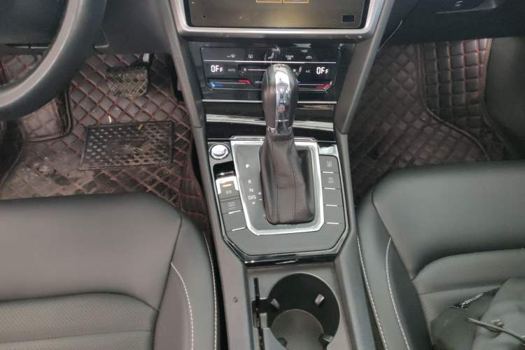 Used Volkswagen Lamando 2021 Revised Version 280TSI DSG Comfort Edition Gear Lever