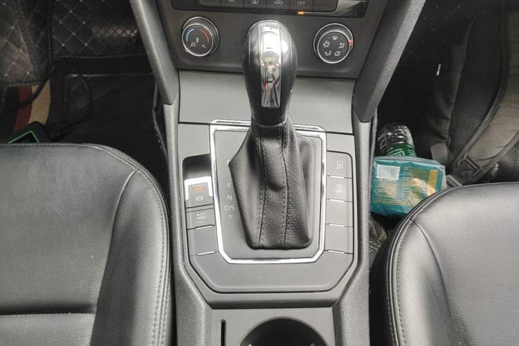 Used Volkswagen Lamando 2021 230TSI DSG Fashion Edition Gear Lever