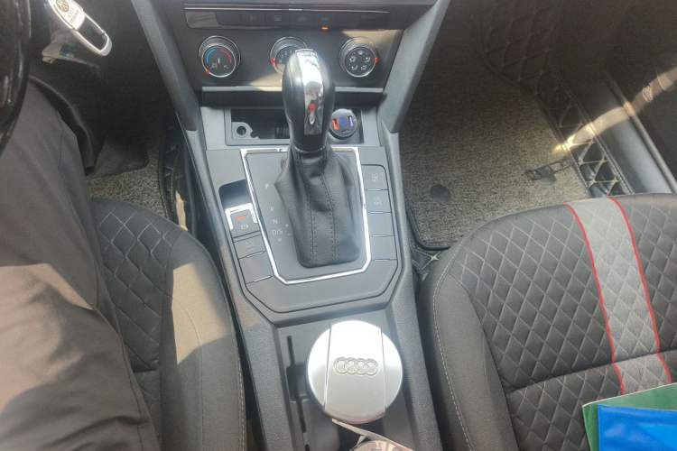 Used Volkswagen Lamando 2021 230TSI DSG Fashion Edition Gear Lever
