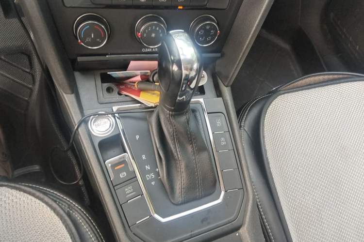 Used Volkswagen Lamando 2021 230TSI DSG Fashion Edition Gear Lever