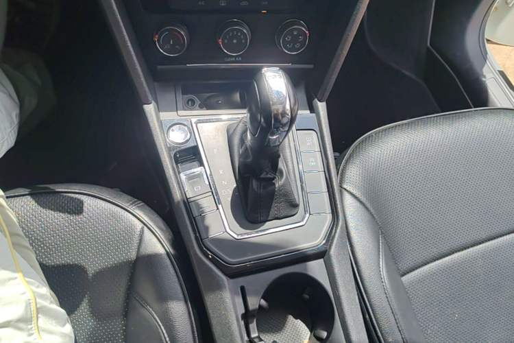Used Volkswagen Lamando 2021 230TSI DSG Fashion Edition Gear Lever