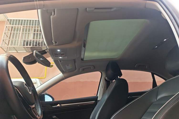 Used Volkswagen Lamando 2021 280TSI DSG Luxury Phantom Edition Headliner