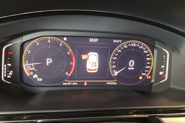 Used Volkswagen Lamando 2021 Facelift 280TSI DSG Comfort Edition (Manual Air Conditioning) Instrument Cluster