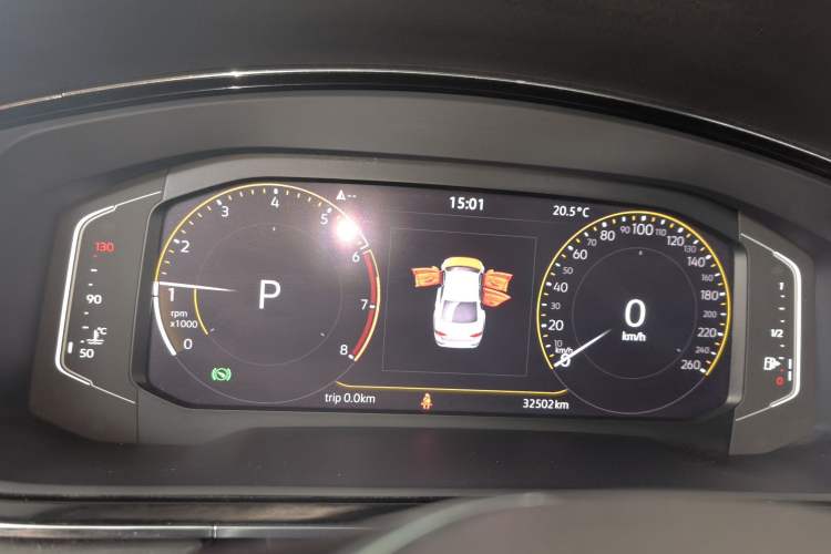 Used Volkswagen Lamando 2021 Facelift 280TSI DSG Comfort Edition (Manual Air Conditioning) Instrument Cluster