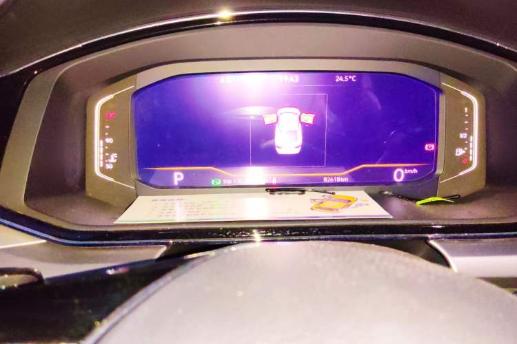 Used Volkswagen Lamando 2021 Facelift 280TSI DSG Comfort Edition (Manual Air Conditioning) Instrument Cluster