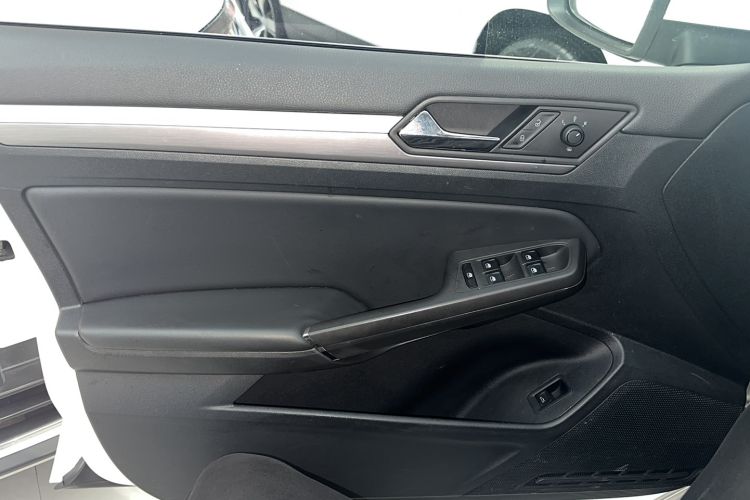 Used Volkswagen Lamando 2021 280TSI DSG Comfort Edition Interior 1