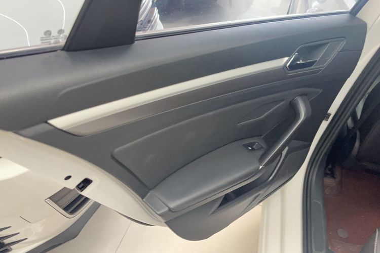 Used Volkswagen Lamando 2021 280TSI DSG Comfort Edition Interior 10