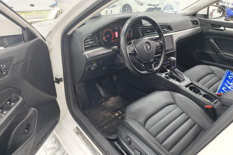 Used Volkswagen Lamando 2021 280TSI DSG Comfort Edition Interior 2