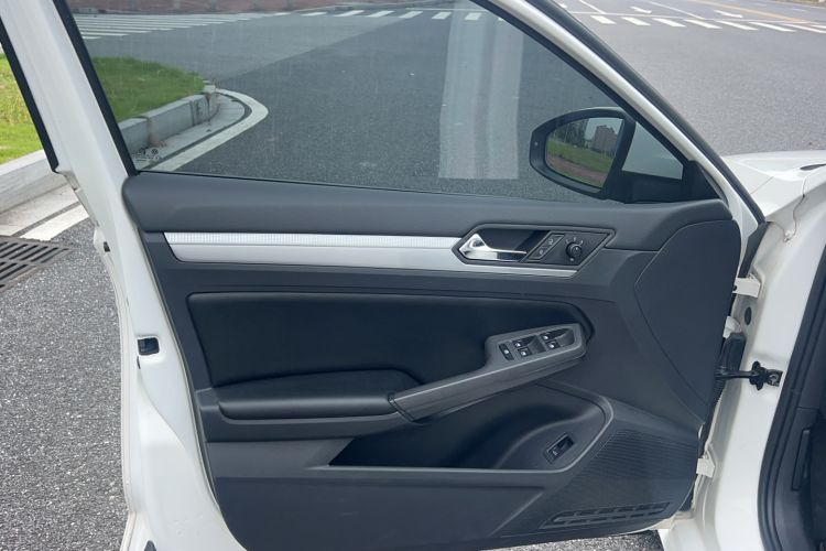 Used Volkswagen Lamando 2021 230TSI DSG Fashion Edition Interior 2